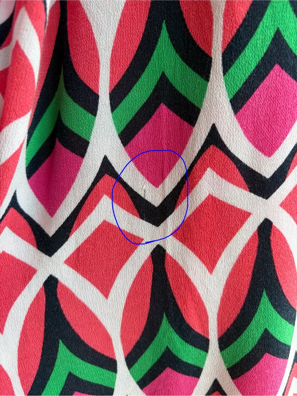 •Crown & Ivy• Pink Geometric Bell Sleeve Shift Dress - Size 8 - Picture 9 of 10